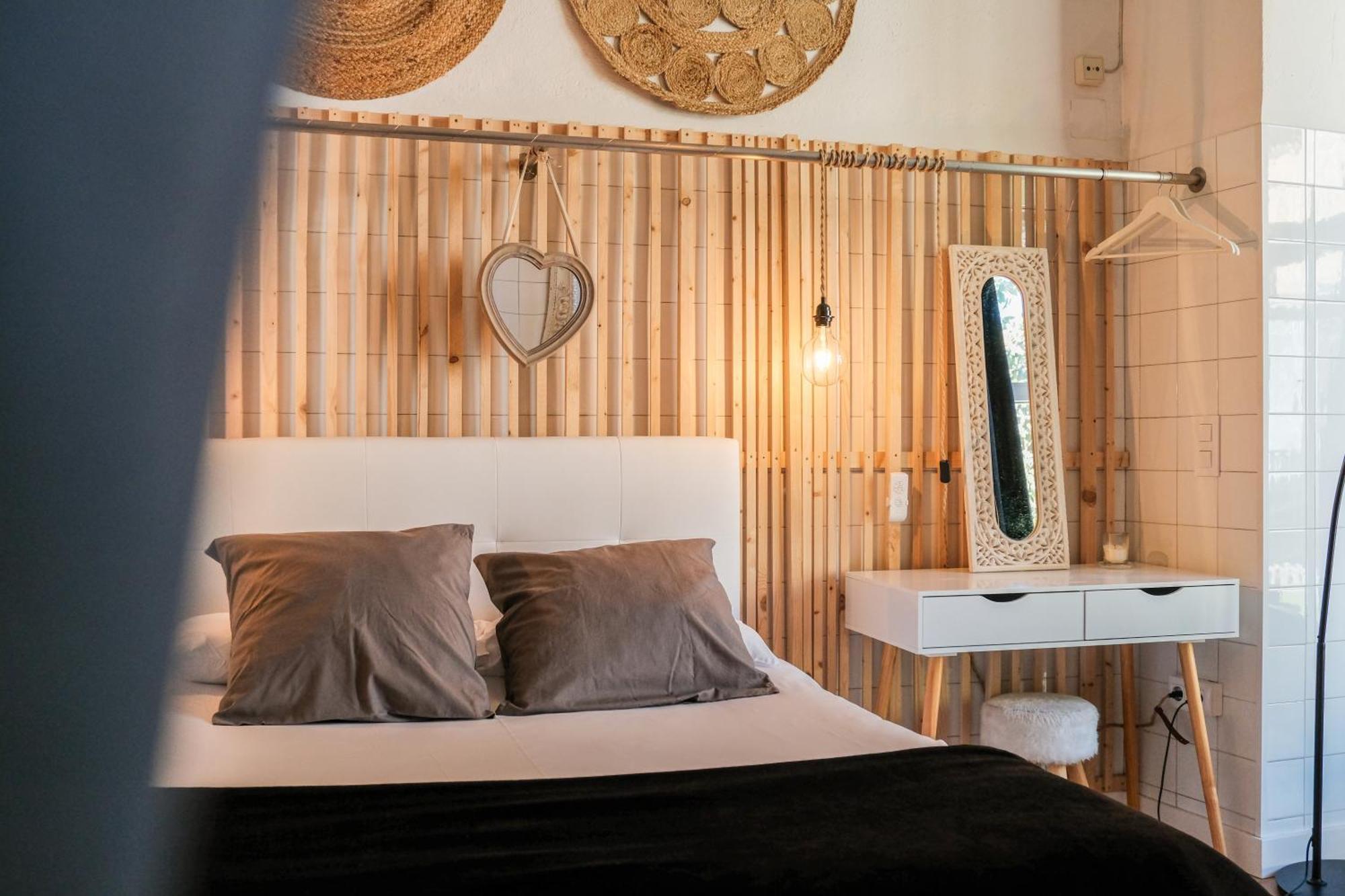 Cal Capo Alojamiento Con Jacuzzi Apartment Besalu Ngoại thất bức ảnh