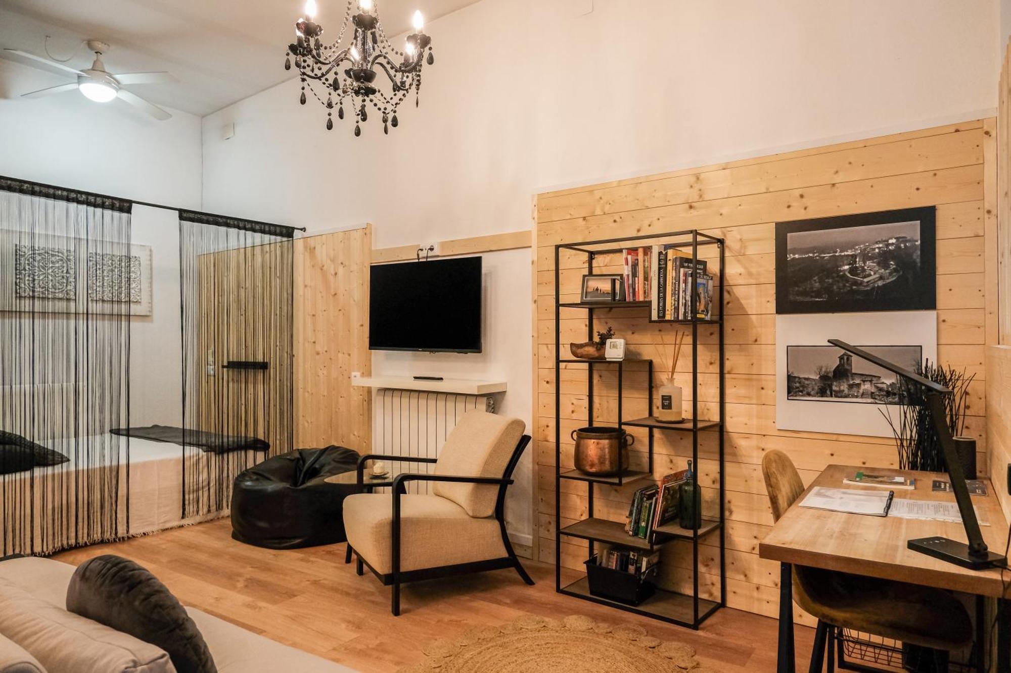Cal Capo Alojamiento Con Jacuzzi Apartment Besalu Ngoại thất bức ảnh