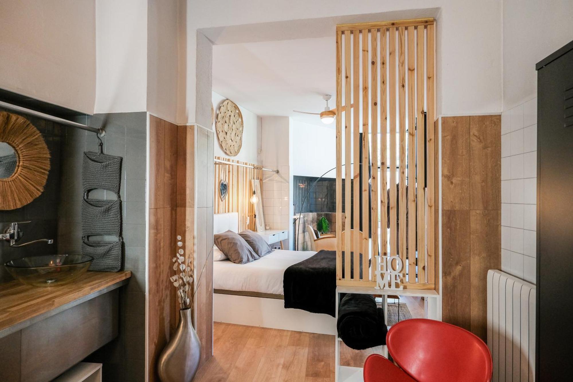 Cal Capo Alojamiento Con Jacuzzi Apartment Besalu Ngoại thất bức ảnh